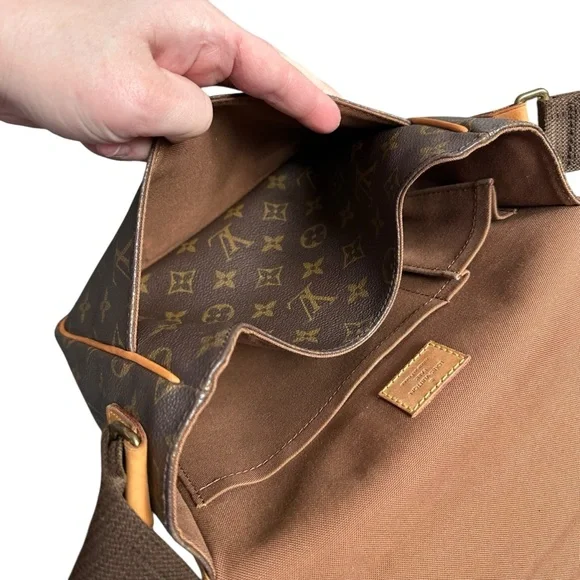 Louis Vuitton Monogram Bosphore PM Messenger Crossbody Bag